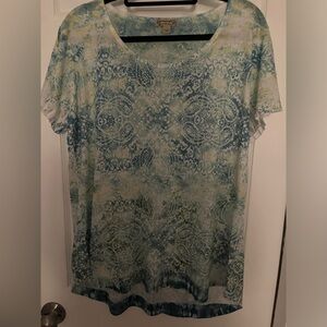 Emerge world wear top with bling. Xxl size with short sleeve